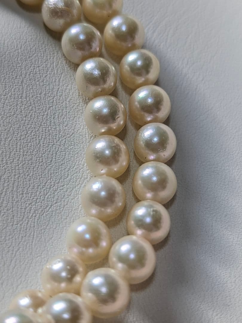 Akoya pearl necklace featuring 6.5-7mm white round pearls with silver clasp and 41cm length