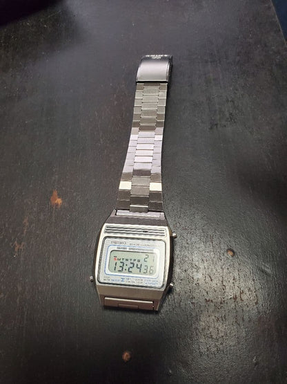 SEIKO Data 2000 Digital Men's Watch — Japanese