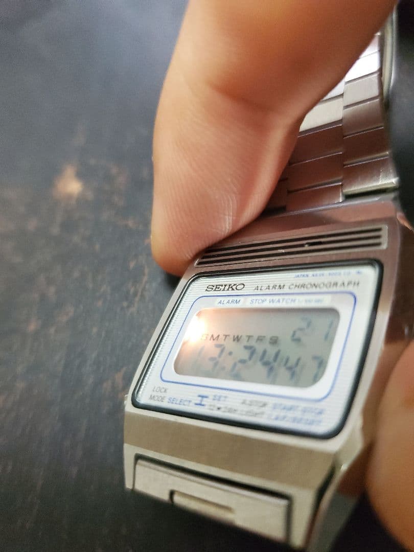 SEIKO Data 2000 Digital Men's Watch — Japanese