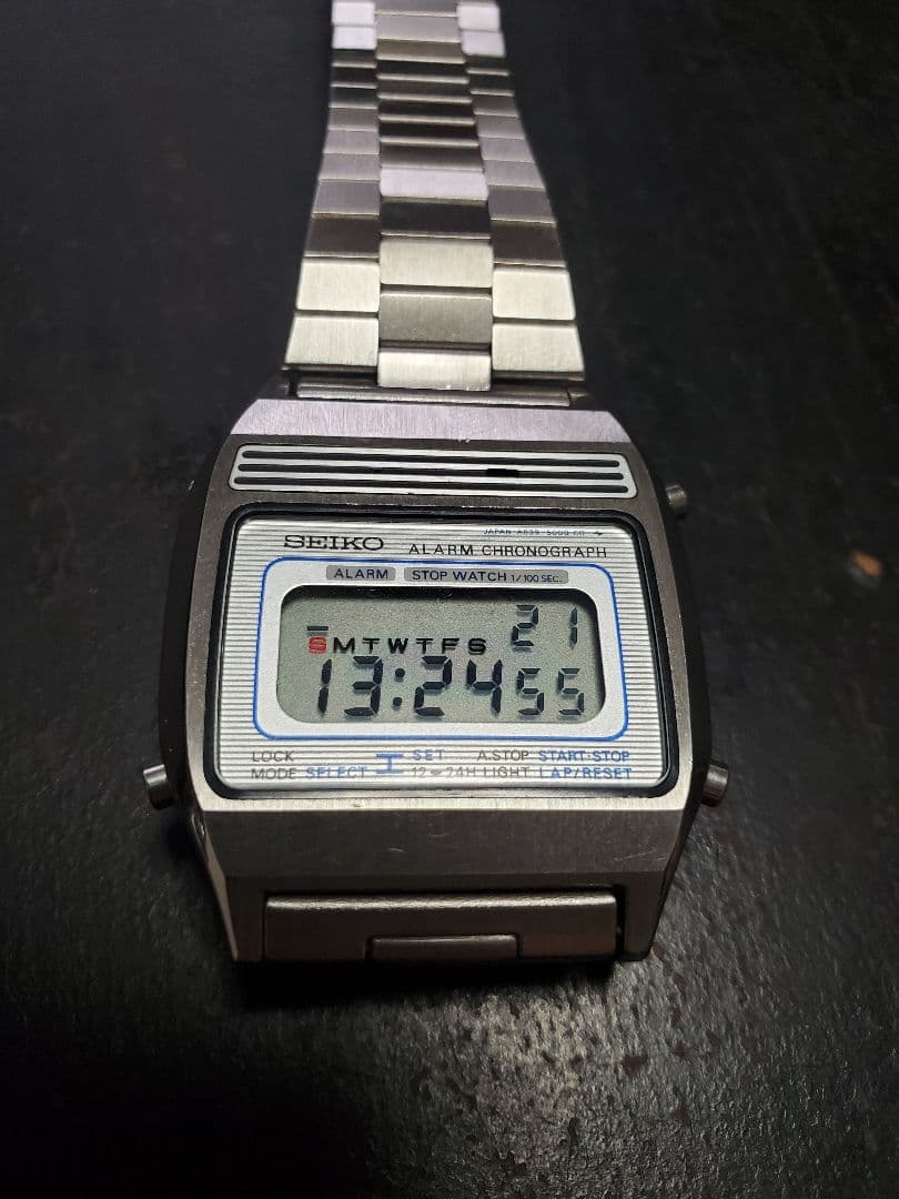 SEIKO Data 2000 Digital Men's Watch — Japanese
