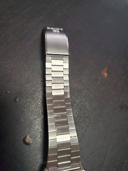 SEIKO Data 2000 Digital Men's Watch — Japanese