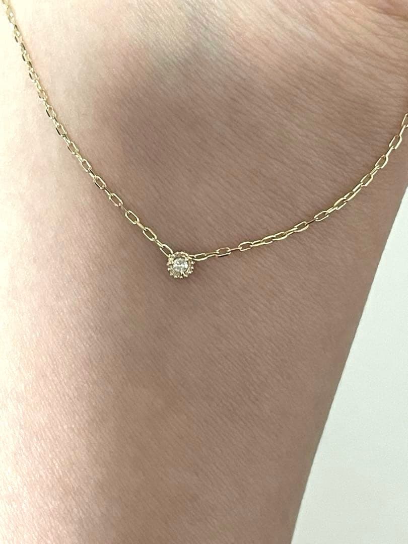 Agate K10 necklace with 0.06ct diamond flower pendant on a 46 cm chain, two-way movable design