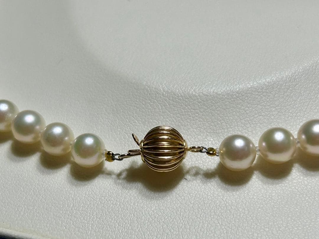 Akoya pearl necklace with approximately 7mm pearls and 47cm length made of K14 gold