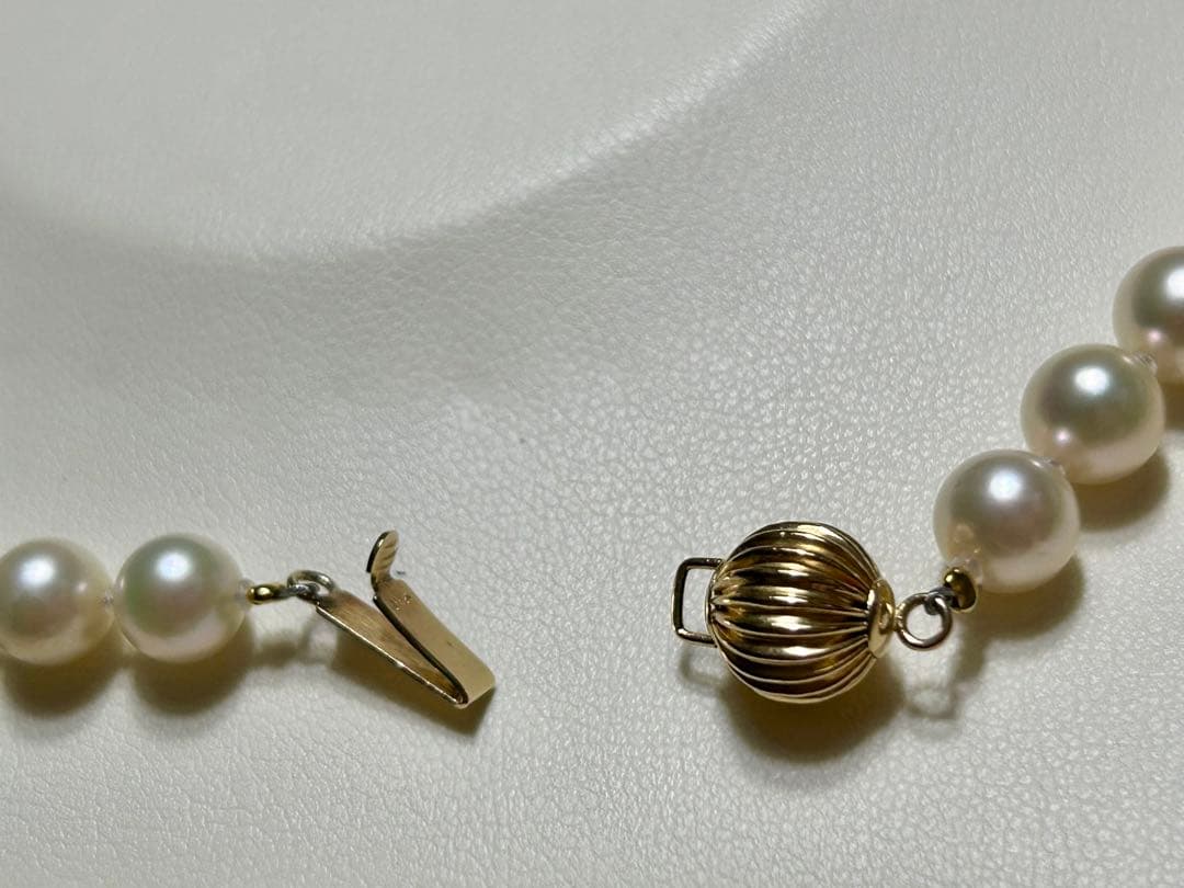 Akoya pearl necklace with approximately 7mm pearls and 47cm length made of K14 gold