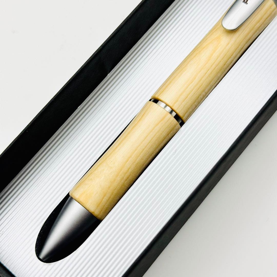 Pilot Just Meet 2+1 multi-function pen with natural Aodamo wood grain finish