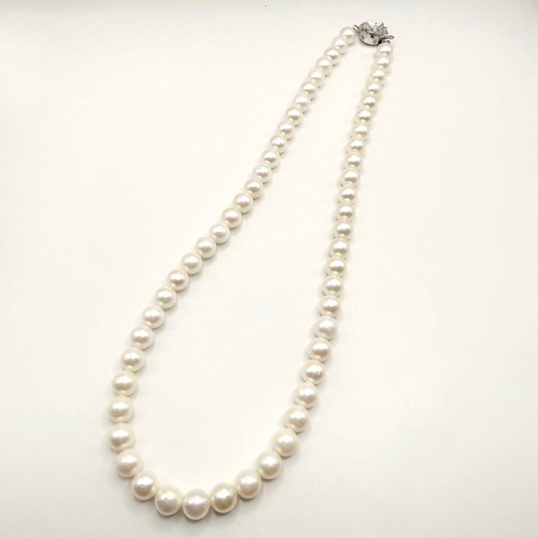 Honshu Akoya formal pearl necklace with 7mm white pearls and silver stamped clasp, 42.5cm length