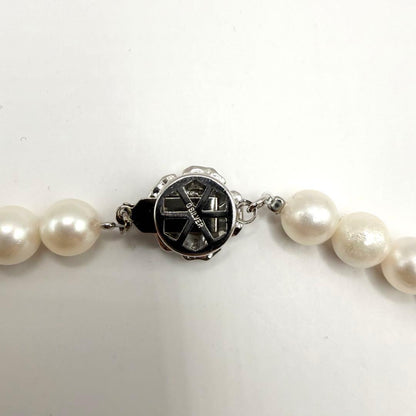 Honshu Akoya formal pearl necklace with 7mm white pearls and silver stamped clasp, 42.5cm length