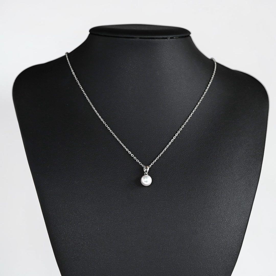 Aurora Hanadama Mikimoto Akoya round pearl pendant necklace in silver with 44.5 cm chain length
