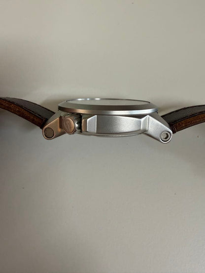 NIXON THE RANGER 40 LEATHER Quartz Men's Watch — Japanese