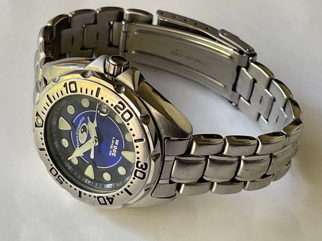 ORIENT Town & Country Air Diver 200m Quartz Men's Watch — Japanese