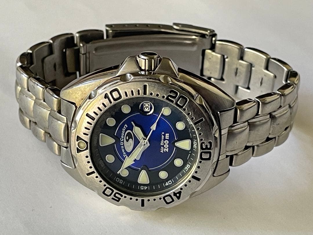 ORIENT Town & Country Air Diver 200m Quartz Men's Watch — Japanese
