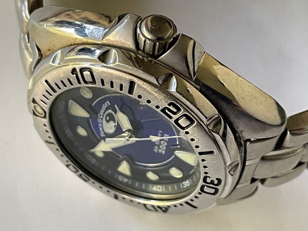 ORIENT Town & Country Air Diver 200m Quartz Men's Watch — Japanese