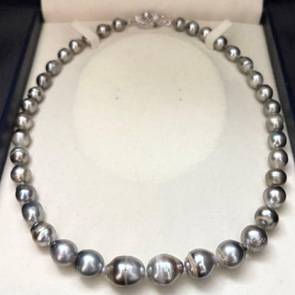 Black pearl necklace with silver 13mm pendant and pearls sized 8.5-13mm on a 47cm chain