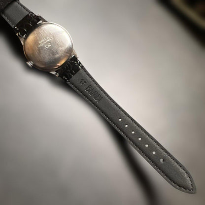 SEIKO 1950s Red Mechanical 15J Manual Wind S Mark Men's Watch — Japanese