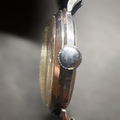 SEIKO 1950s Red Mechanical 15J Manual Wind S Mark Men's Watch — Japanese