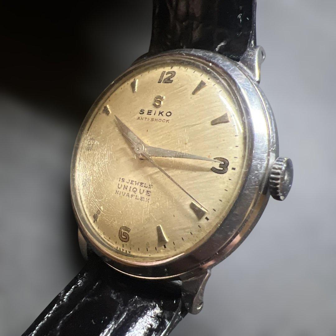 SEIKO 1950s Red Mechanical 15J Manual Wind S Mark Men's Watch — Japanese