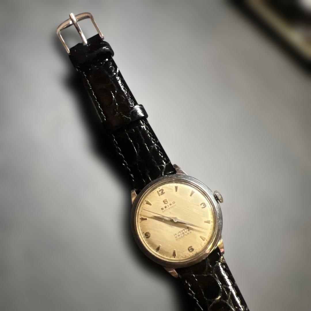 SEIKO 1950s Red Mechanical 15J Manual Wind S Mark Men's Watch — Japanese