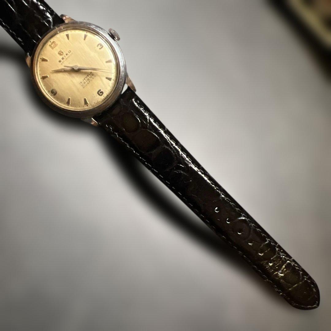 SEIKO 1950s Red Mechanical 15J Manual Wind S Mark Men's Watch — Japanese