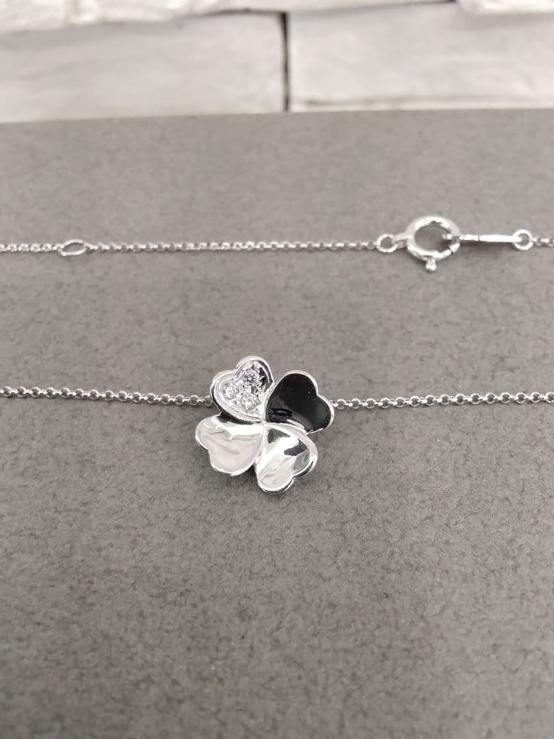 TASAKI K18 white gold necklace with 0.02 carat diamond pendant measuring 11mm by 11mm on a 41cm chain