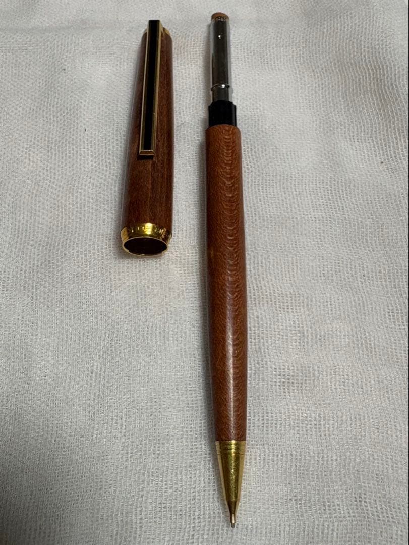 PILOT 0.5 CUSTOM mechanical pencil made of Japanese Zelkova wood with a 0.5mm lead tip
