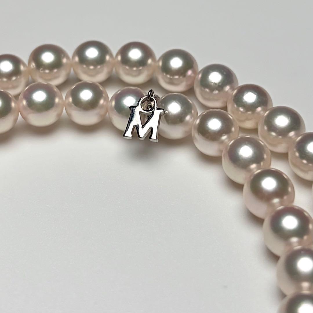 Mikimoto Akoya pearl necklace with white rosé interference pearls and silver M-Charm clasp, 43cm length