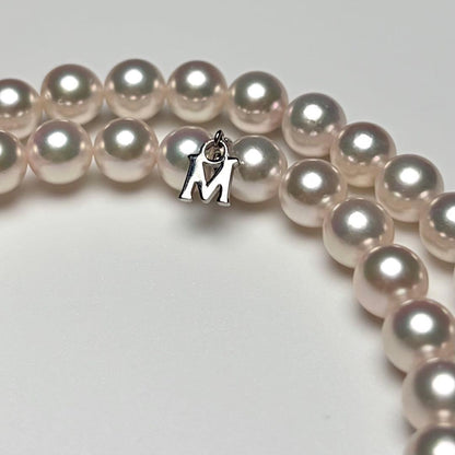 Mikimoto Akoya pearl necklace with white rosé interference pearls and silver M-Charm clasp, 43cm length