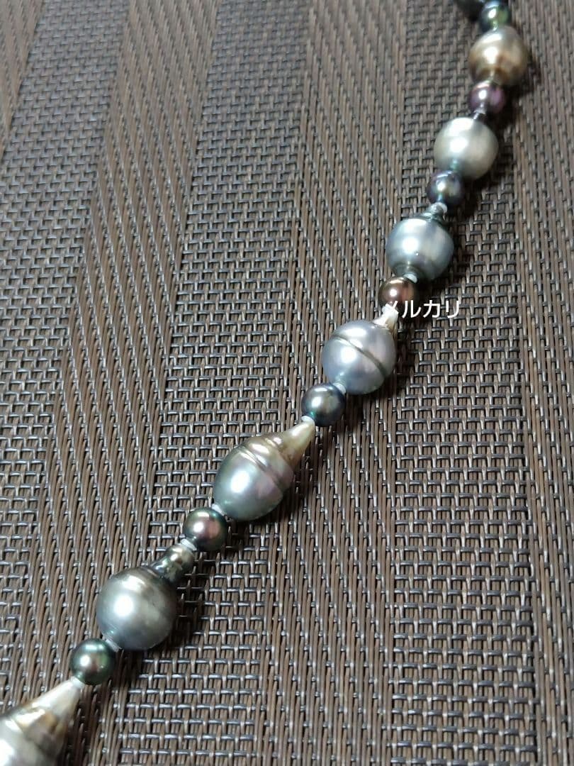 Black Tahitian Keshi pearl necklace with Akoya pearls, 61cm length, featuring large and small pearls