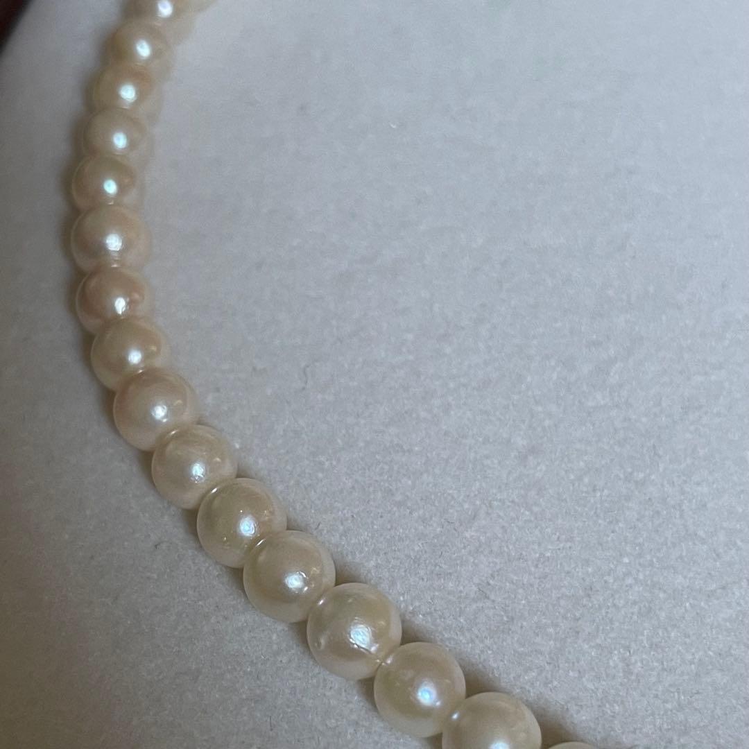 Akoya pearl necklace and matching earrings with 5mm round white pearls and 40.5mm silver necklace