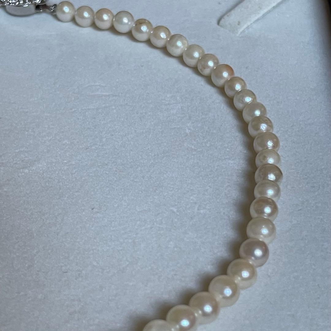 Akoya pearl necklace and matching earrings with 5mm round white pearls and 40.5mm silver necklace