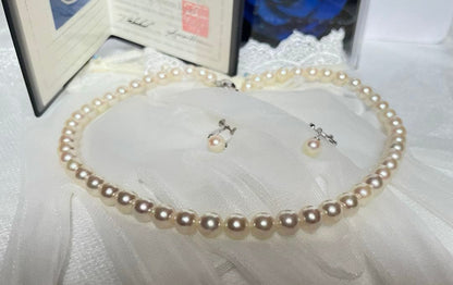Aphrodite Pearl 7.5mm white Akoya necklace and earrings set with silver clasps and earring findings