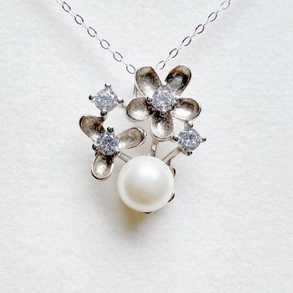 Nagasaki Goto Islands Akoya pearl necklace with 6.8mm uncolored white round pearls on silver S925 chain