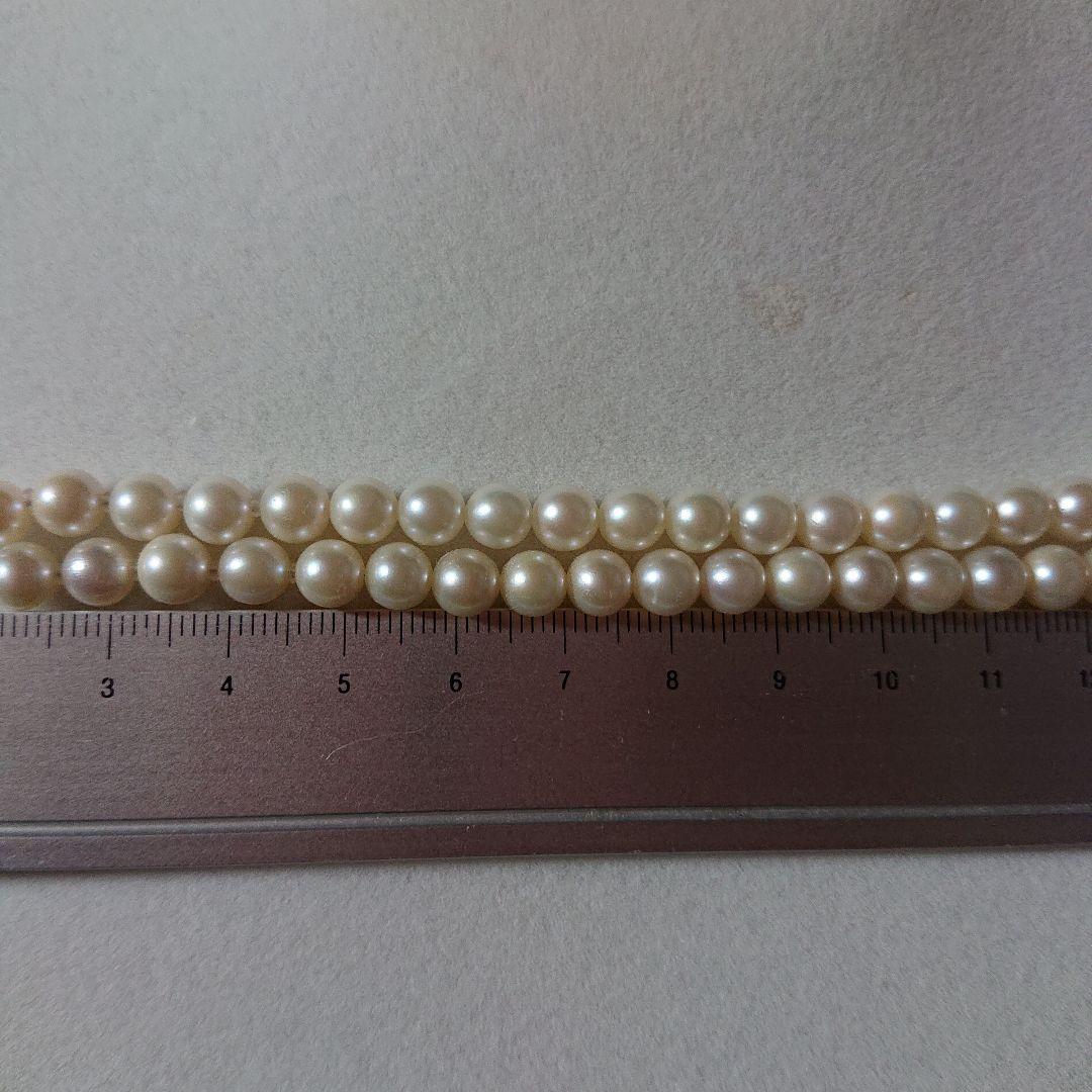 Akoya Pearl and Cleopatra Pearl Necklace 46 cm with mixed pearl sizes and SILVA engraved clasp, new condition