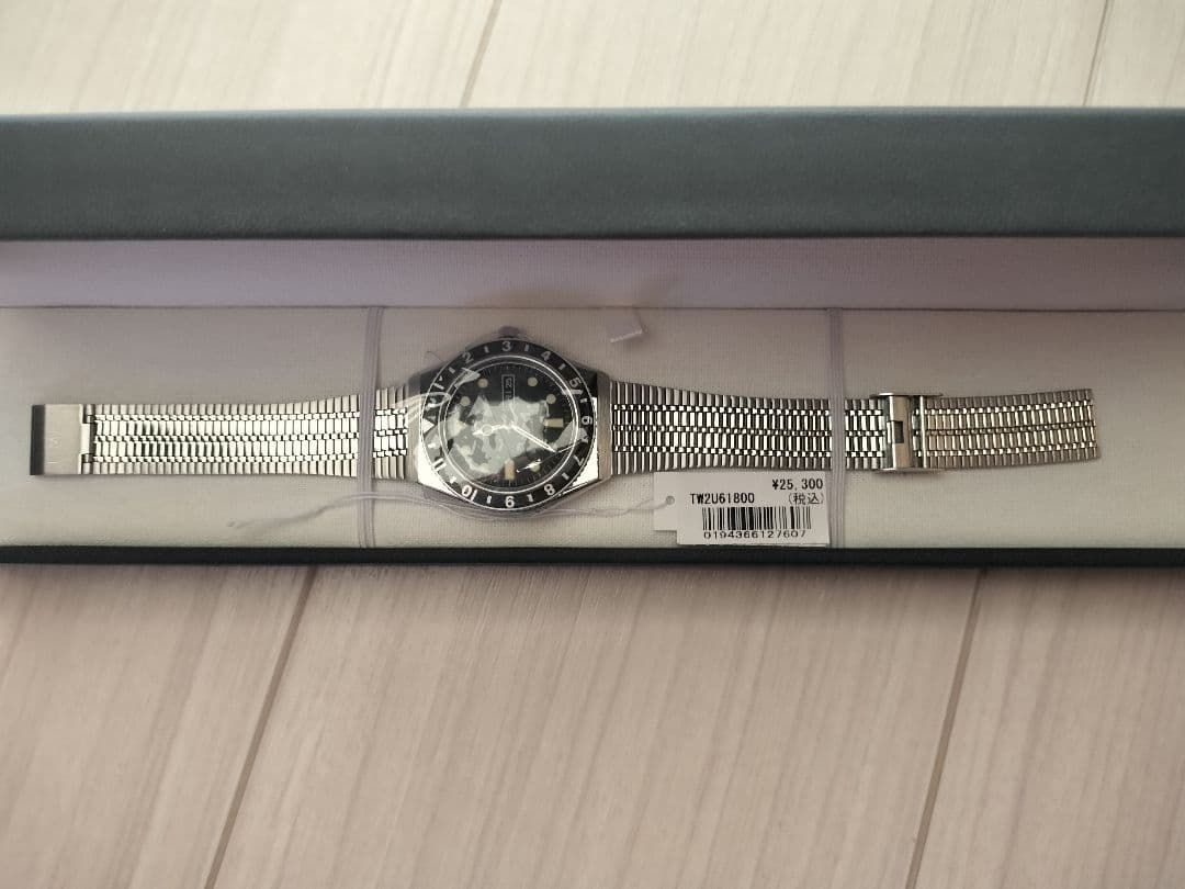 TIMEX Q TIMEX ブラックステンレス メッシュ Quartz Men's Watch — Japanese