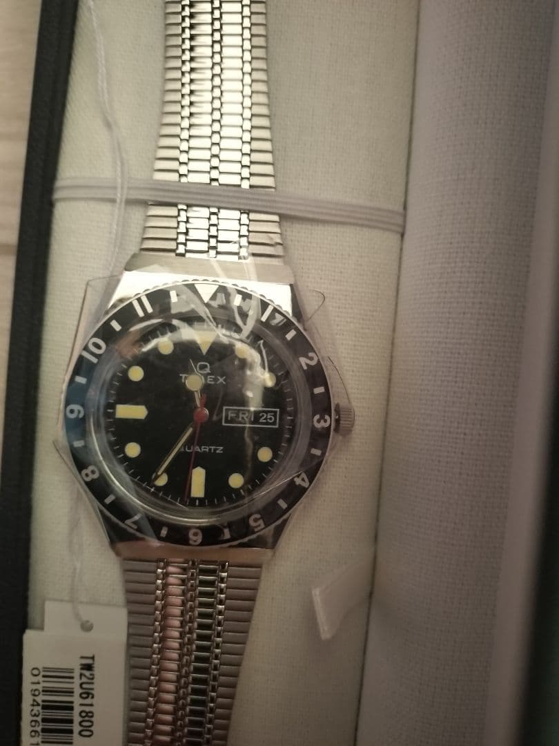 TIMEX Q TIMEX ブラックステンレス メッシュ Quartz Men's Watch — Japanese