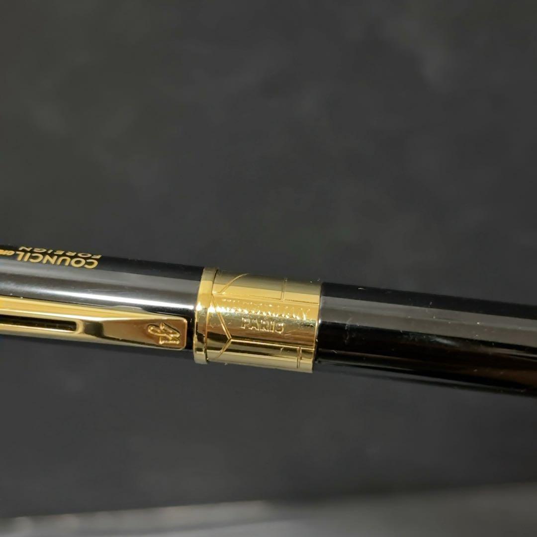 Waterman Perspective Collection black rollerball pen with cap in used condition