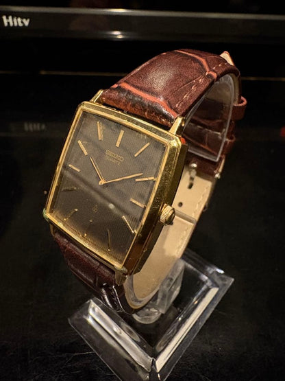 SEIKO V161-0AJ0 Quartz Men's Watch — Japanese