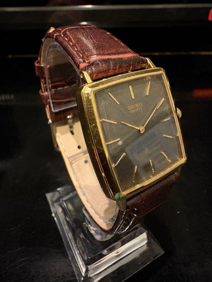 SEIKO V161-0AJ0 Quartz Men's Watch — Japanese