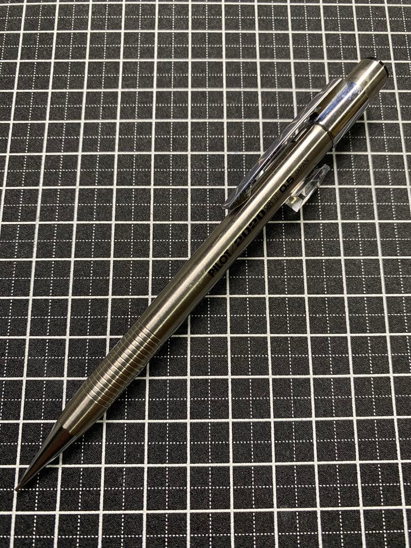 PILOT 2020ST mechanical pencil lead 0.5mm showing condition with scratches and rust