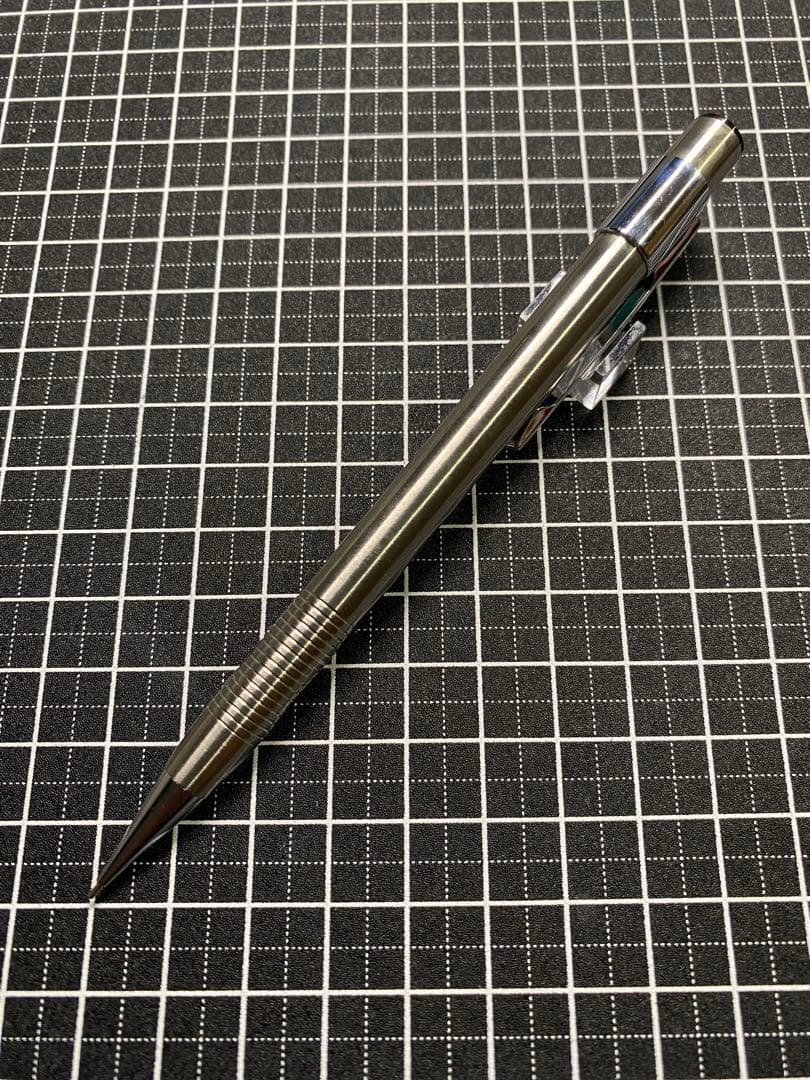 PILOT 2020ST mechanical pencil lead 0.5mm showing condition with scratches and rust