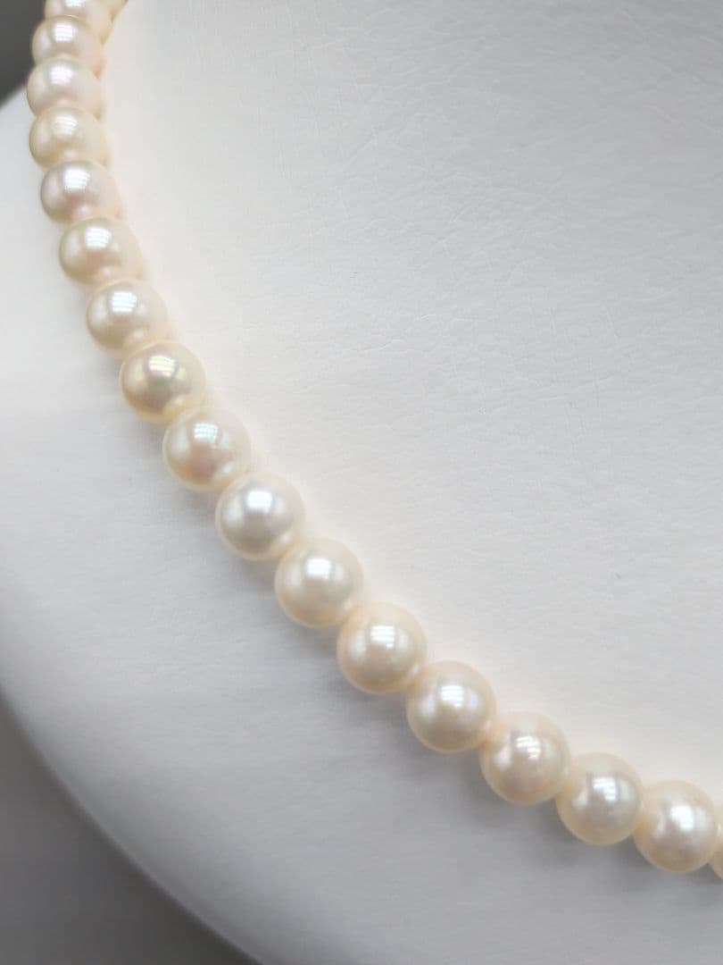 Akoya genuine pearl necklace with 7mm white pearls and silver clasp measuring 41.5cm