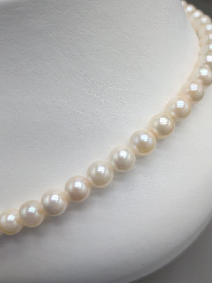Akoya genuine pearl necklace with 7mm white pearls and silver clasp measuring 41.5cm