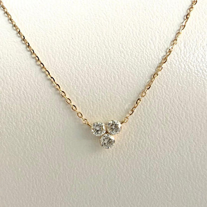 Agete necklace with three 0.15ct diamonds set in K18 gold on a 40cm chain