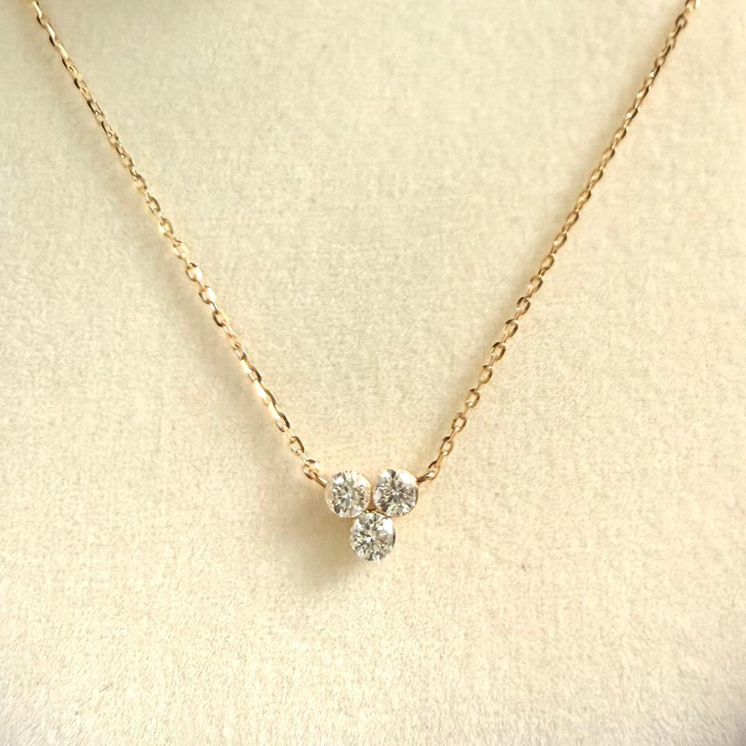Agete necklace with three 0.15ct diamonds set in K18 gold on a 40cm chain