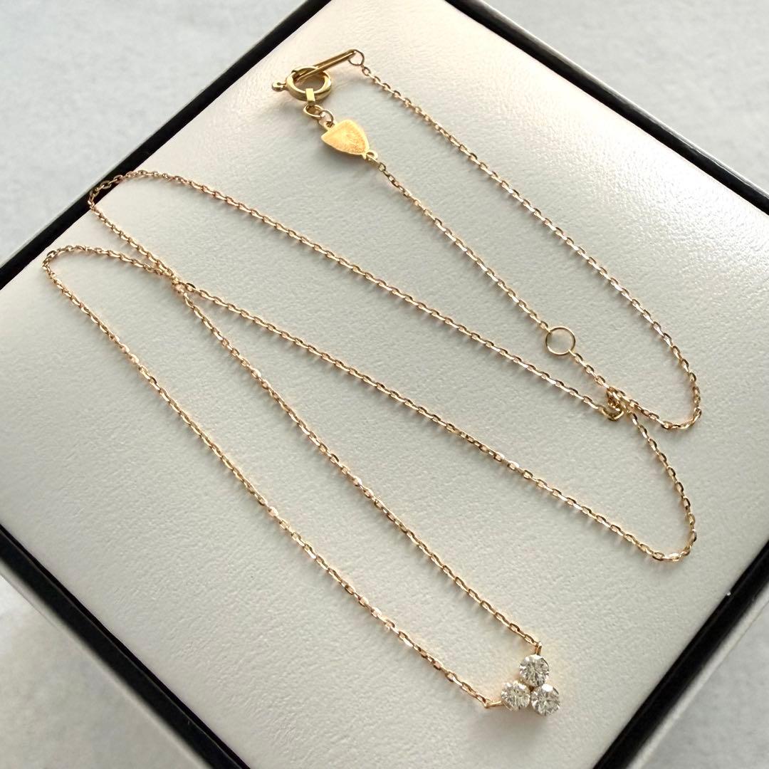 Agete necklace with three 0.15ct diamonds set in K18 gold on a 40cm chain