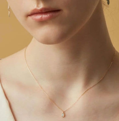 Agate K10 Opal Necklace with 40cm chain and small opal pendant