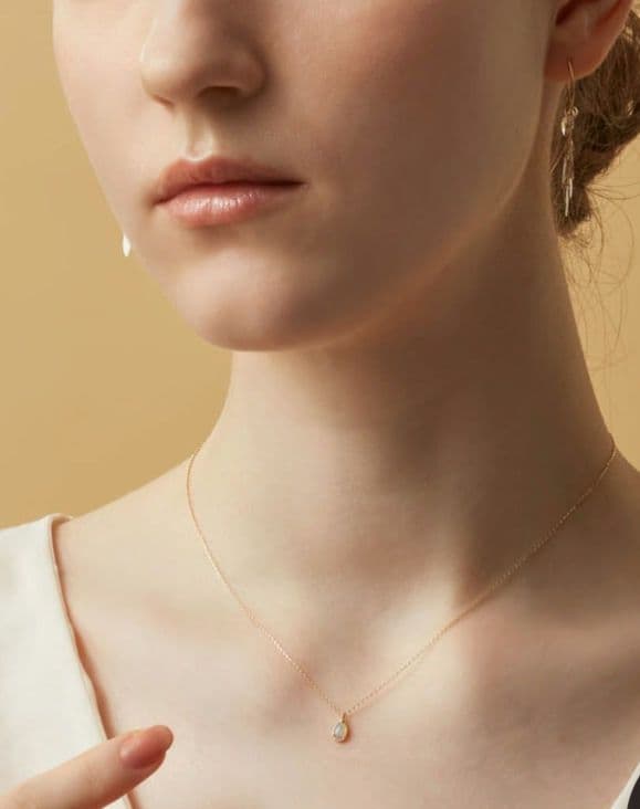 Agate K10 Opal Necklace with 40cm chain and small opal pendant