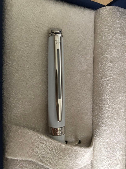 WATERMAN Metropolitan Essential White CT ballpoint pen with chrome trim on a white background