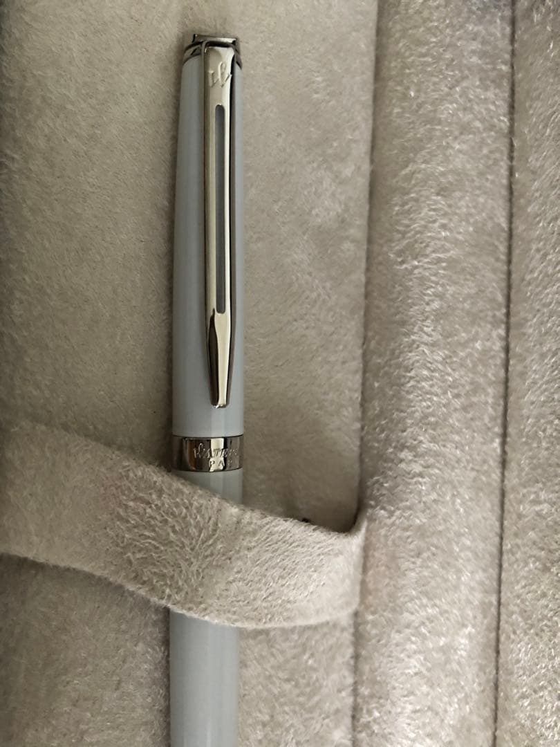 WATERMAN Metropolitan Essential White CT ballpoint pen with chrome trim on a white background