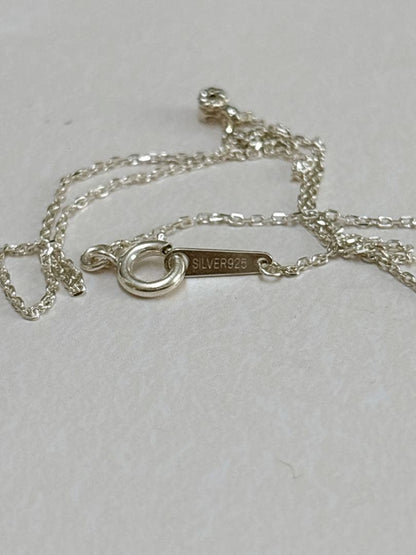 Agete silver necklace with a 40 cm delicate diamond chain on white background