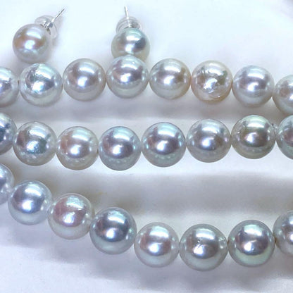 Akoya pearl necklace and earrings set with blue-grey nearly round pearls on silver 925 chain